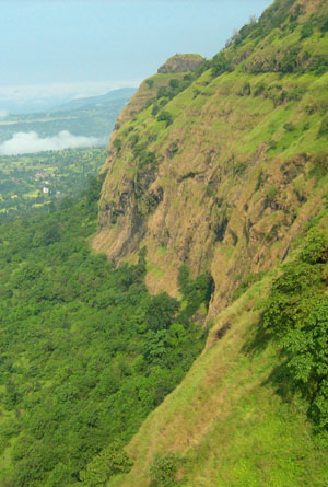 A view from the Raigad ropeway